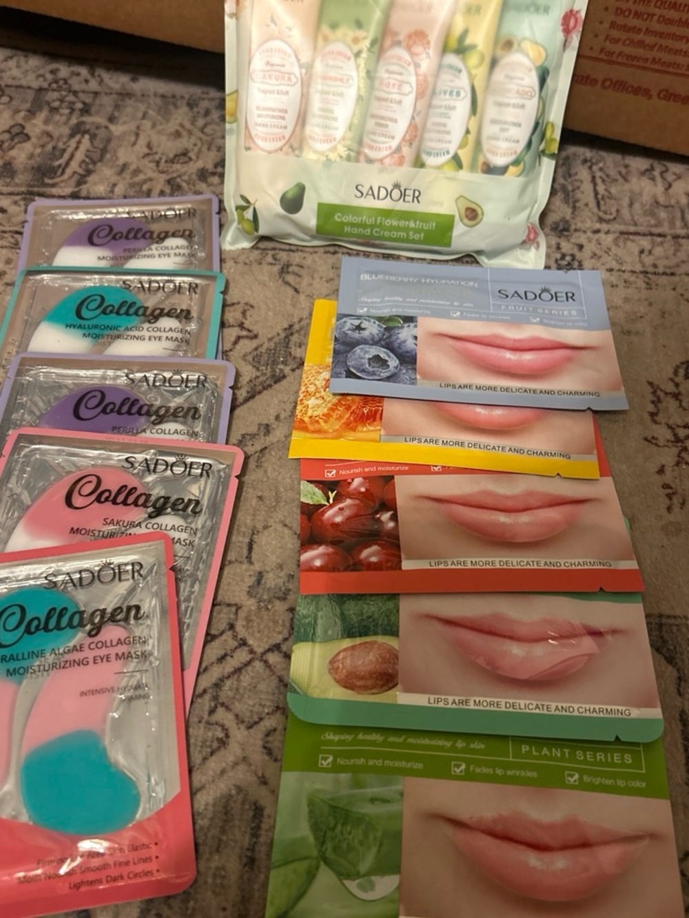 SADOER Skincare Lip & Eye Mask Set - Lotion Assorted Colors 15 Bundle set
